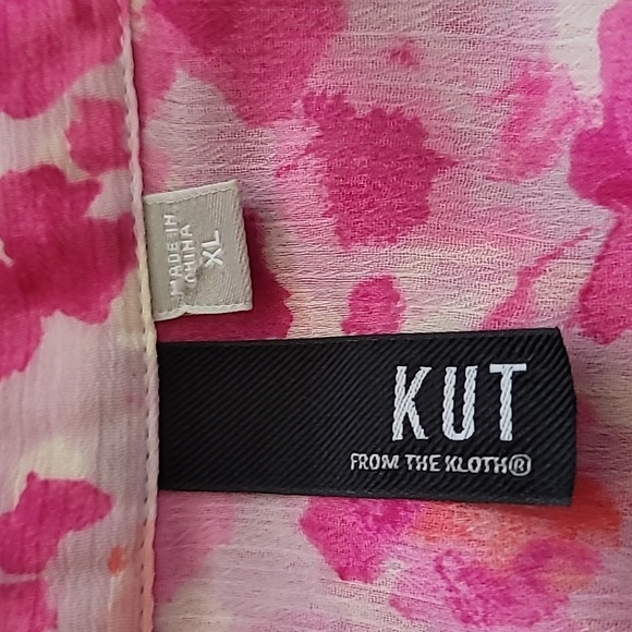 XL KUT From The Kloth Vibrant Sheer Pink Floral Button Down Roll-Tab Sleeve Top - Picture 3 of 4